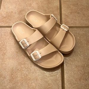 BRAND NEW H2K Sandals